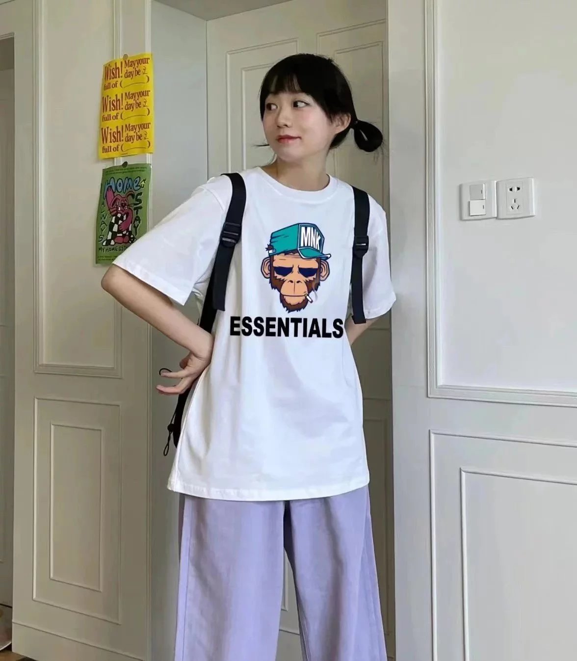 White Smoking Monkey 002